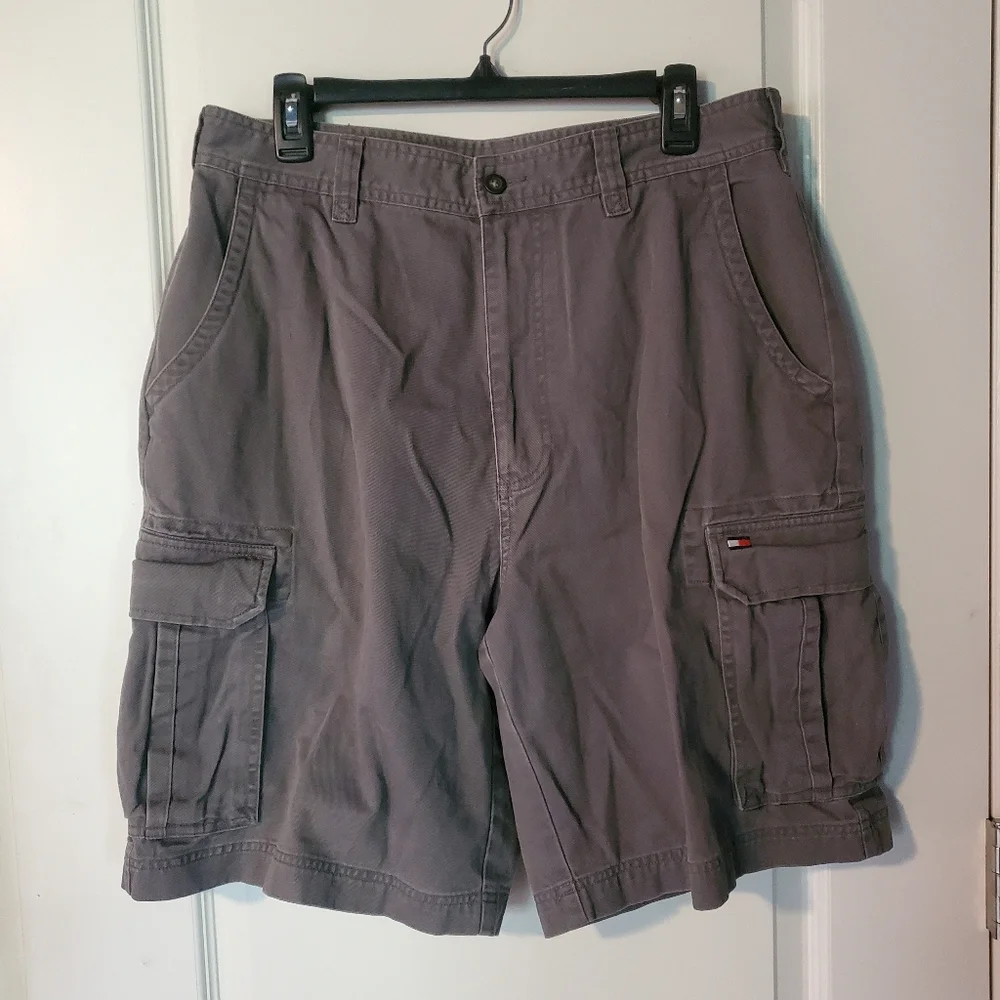 Vintage Tommy Hilfiger Gray High Rise 9 Inch Inseam Cotton Cargo Shorts